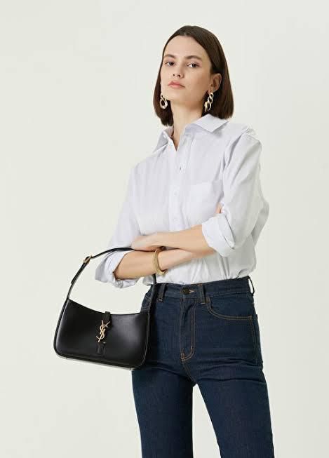 SAINT LAURENT Le 5 à 7 hobo shoulder bag