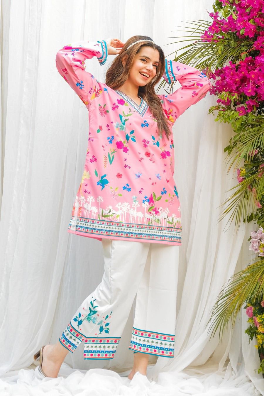 Swiss Lawn 2-PC Suit – Chic, Comfy & Ready to Wear! AR-1010
