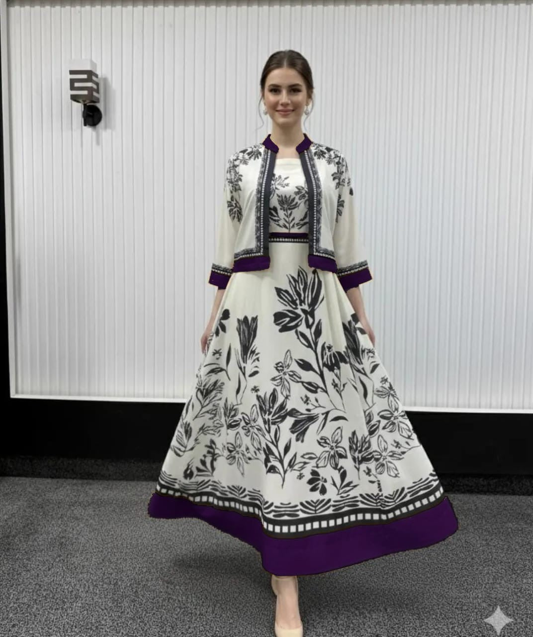 *Ayaameerofficial*
Most viral lulu print now in Koti maxi style
2pcs 
Size measurements 
Chest size 19,20,21,22
Koti length 17,18,19
Koti stuff crepe silk
Maxi length 50,52
Maxi ghair 120
Maxi stuff crepe silk
Small, Medium, Large,XL