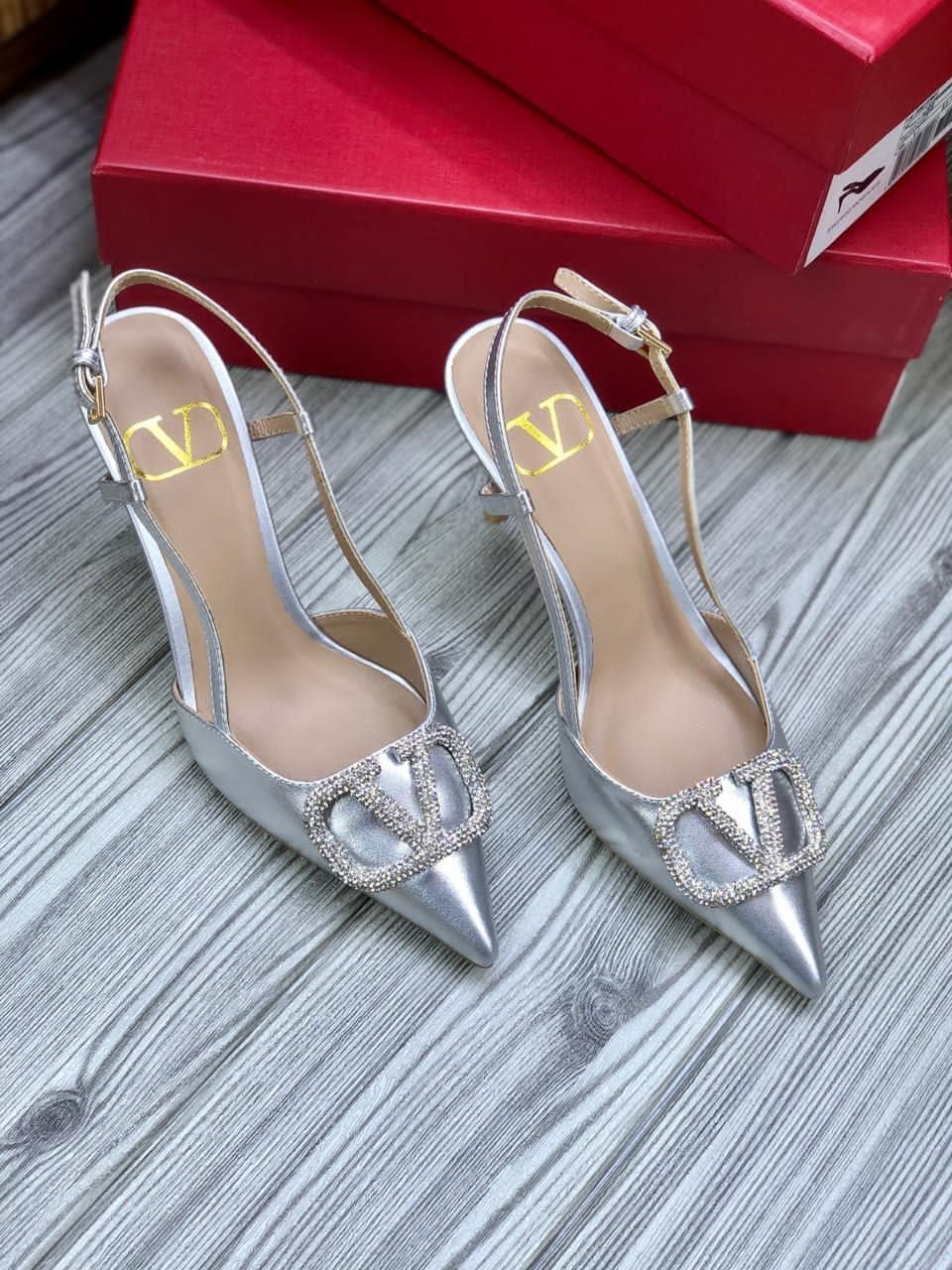 VALENTINO Heels With Brand box