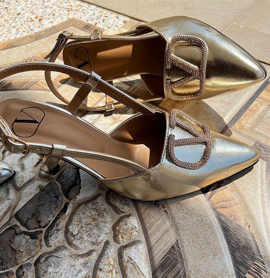 VALENTINO Heels With Brand box