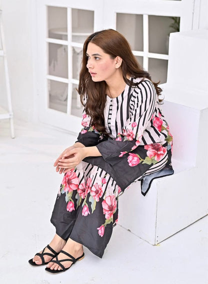 Swiss Lawn 2-PC Suit – Chic, Comfy & Ready to Wear! AR-1009